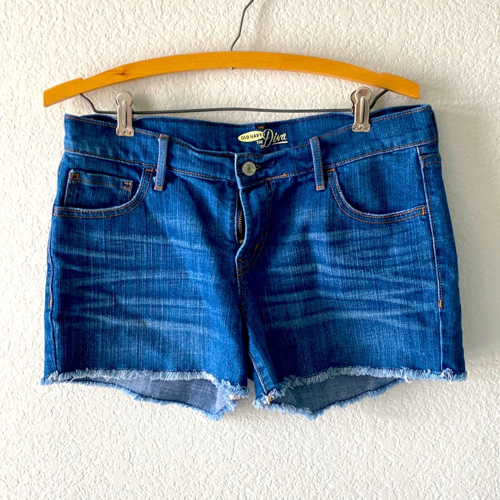 Old Navy The Diva Jean Shorts size 6